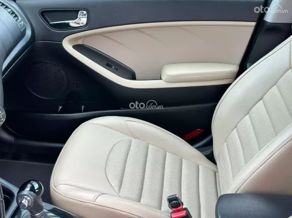 Kia Cerato 2.0 AT Premium 2017 - Xe đẹp, một chủ từ đầu giữ gìn, hỗ trợ trả góp lãi suất ưu đãi