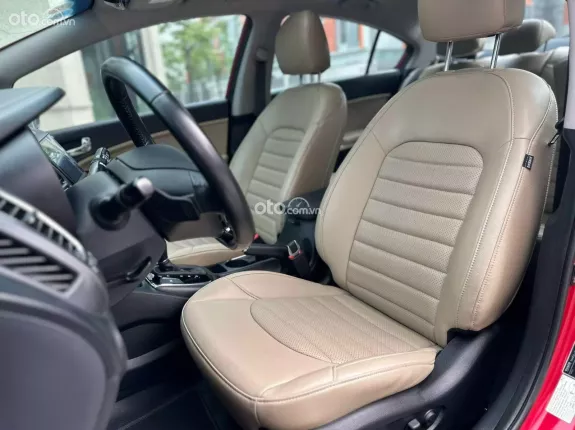 Kia Cerato 2.0 AT Premium 2017 - Xe đẹp, một chủ từ đầu giữ gìn, hỗ trợ trả góp lãi suất ưu đãi