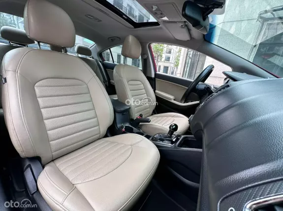 Kia Cerato 2.0 AT Premium 2017 - Xe đẹp, một chủ từ đầu giữ gìn, hỗ trợ trả góp lãi suất ưu đãi