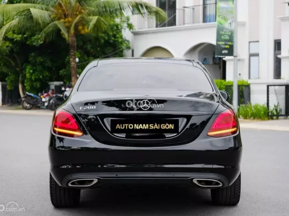 Mercedes-Benz C200 Exclusive 2019 - Xe bản FL có cửa sổ trời - Bao check xe thoải mái
