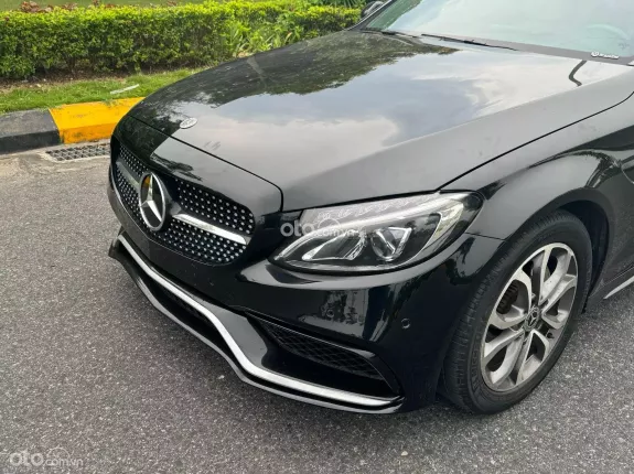 Mercedes-Benz C200 2018 - Gía 795 triệu