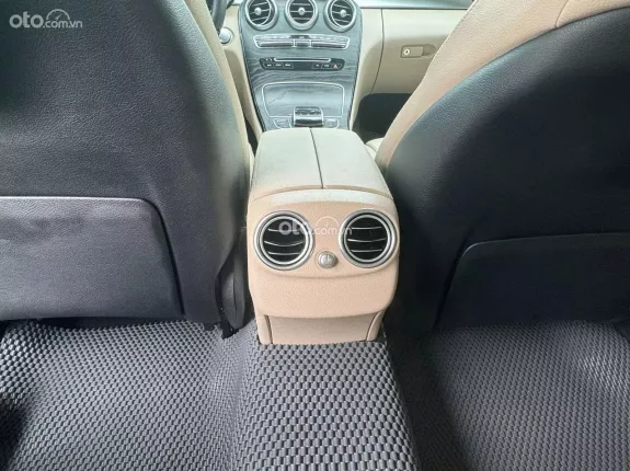 Mercedes-Benz C200 2018 - Gía 795 triệu