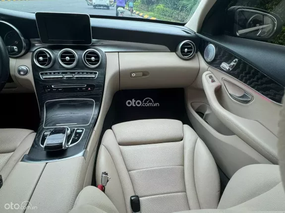 Mercedes-Benz C200 2018 - Gía 795 triệu