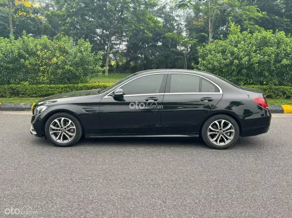 Mercedes-Benz C200 2018 - Gía 795 triệu