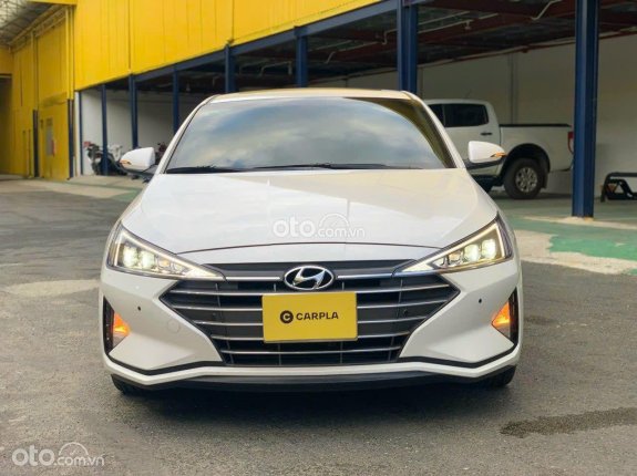 Hyundai Elantra   2.0 AT 2020 - Odo 47.000km