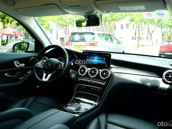 Mercedes-Benz GLC 200 4Matic 2021 - Model 2022 một chủ từ đầu, giá đẹp