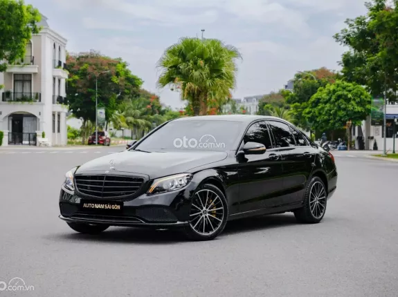 Mercedes-Benz C200 Exclusive 2019 - Model 2020 lướt nhẹ - Hỗ trợ bank 70%