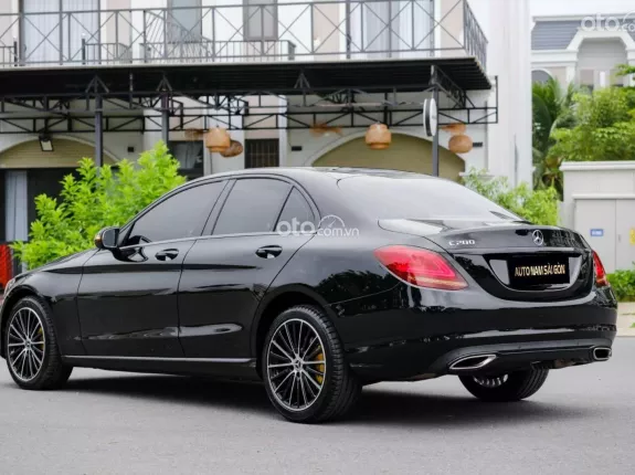 Mercedes-Benz C200 Exclusive 2019 - Model 2020 lướt nhẹ - Hỗ trợ bank 70%