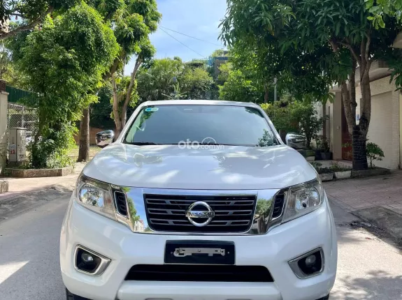Nissan Navara EL 2.5 AT 2022 - 380 triệu