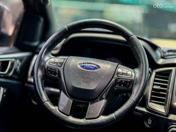 Ford Everest Titanium 2.0L AT 4WD 2019 - 1 chủ từ mới còn thương lượng nhiều cho ai thiện chí