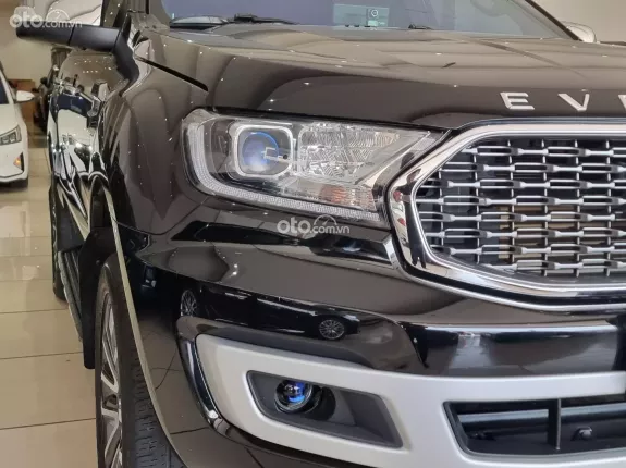 Ford Everest Titanium 2.0 AT 4x2 2022 - Dầu tự động, máy biturbo, odo chuẩn 4 vạn km, hỗ trợ trả góp