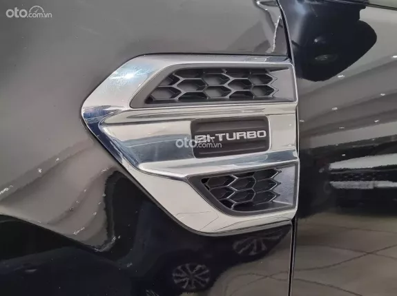 Ford Everest Titanium 2.0 AT 4x2 2022 - Dầu tự động, máy biturbo, odo chuẩn 4 vạn km, hỗ trợ trả góp