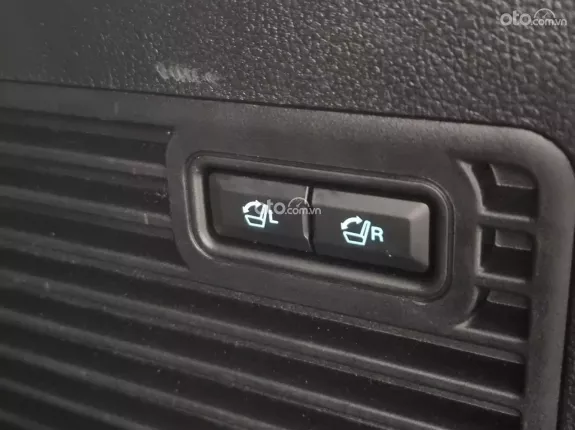 Ford Everest Titanium 2.0 AT 4x2 2022 - Dầu tự động, máy biturbo, odo chuẩn 4 vạn km, hỗ trợ trả góp