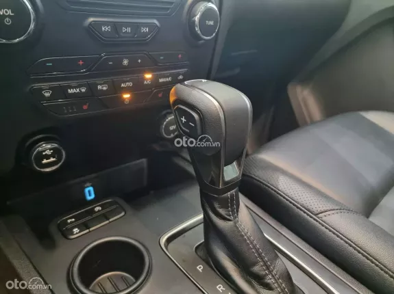 Ford Everest Titanium 2.0 AT 4x2 2022 - Dầu tự động, máy biturbo, odo chuẩn 4 vạn km, hỗ trợ trả góp