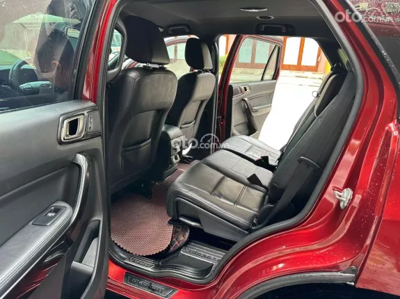 Ford Everest Titanium 2.0 AT 4x2 2021 - SUV 7 chỗ cực đẹp, máy dầu cực khỏe, keo chỉ Zin tuyệt đối