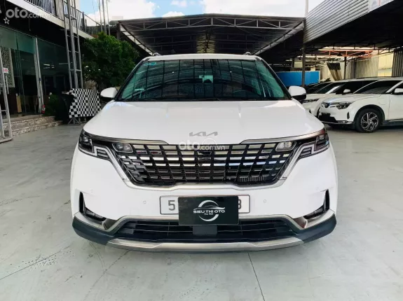 Kia Carnival 2.2D Signature 2021 - Dầu cao cấp, logo, nội thất mới, chạy đúng 25.000km, hỗ trợ góp