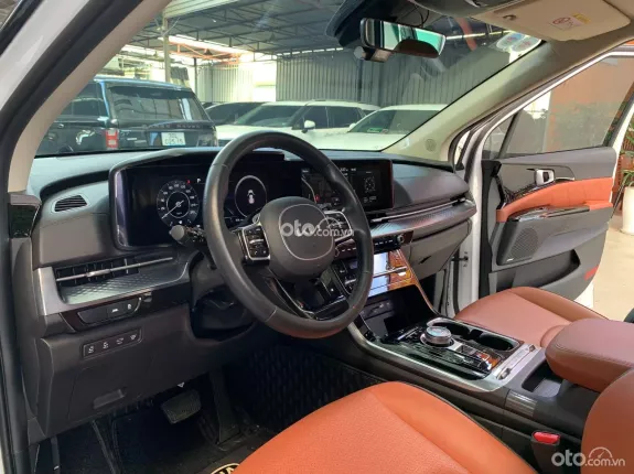 Kia Carnival 2.2D Signature 2021 - Dầu cao cấp, logo, nội thất mới, chạy đúng 25.000km, hỗ trợ góp
