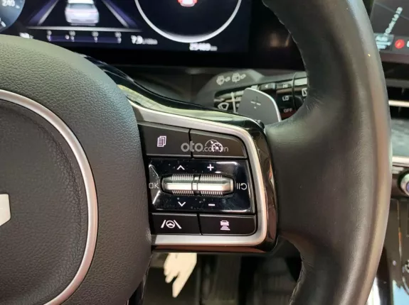 Kia Carnival 2.2D Signature 2021 - Dầu cao cấp, logo, nội thất mới, chạy đúng 25.000km, hỗ trợ góp