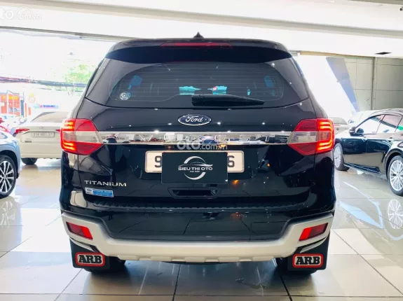 Ford Everest Titanium 2.0 AT 4x2 2022 - Dầu tự động, máy biturbo, odo chuẩn 4 vạn km, hỗ trợ trả góp