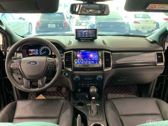 Ford Everest Titanium 2.0 AT 4x2 2022 - Dầu tự động, máy biturbo, odo chuẩn 4 vạn km, hỗ trợ trả góp