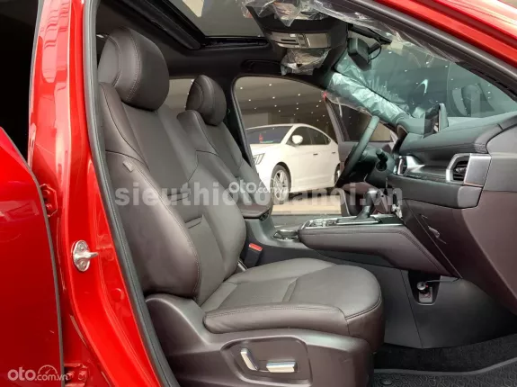 Mazda CX-8 Luxury 2022 - Xe màu đỏ pha lê cực mới, siêu lướt 8.000km, form mới có cửa sổ trời, biển thành phố