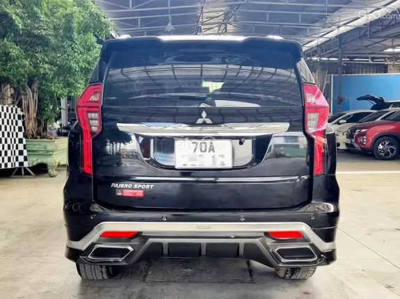 Mitsubishi Pajero Sport D 4x2 AT 2021 - Bản dầu 1 cầu số tự động, odo 56.000km, hỗ trợ góp