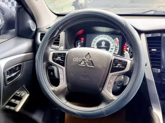 Mitsubishi Pajero Sport D 4x2 AT 2021 - Bản dầu 1 cầu số tự động, odo 56.000km, hỗ trợ góp