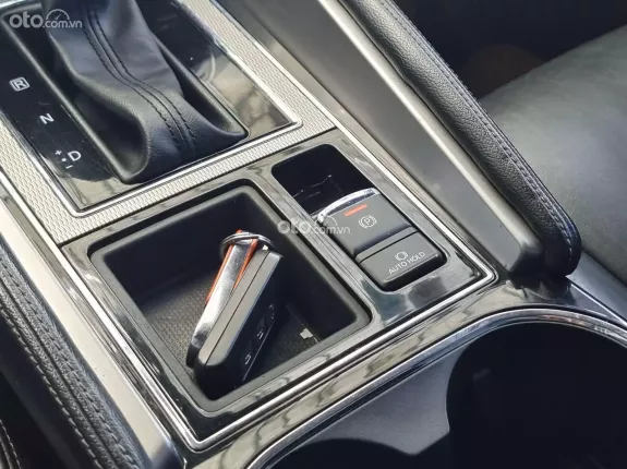 Mitsubishi Pajero Sport D 4x2 AT 2021 - Bản dầu 1 cầu số tự động, odo 56.000km, hỗ trợ góp