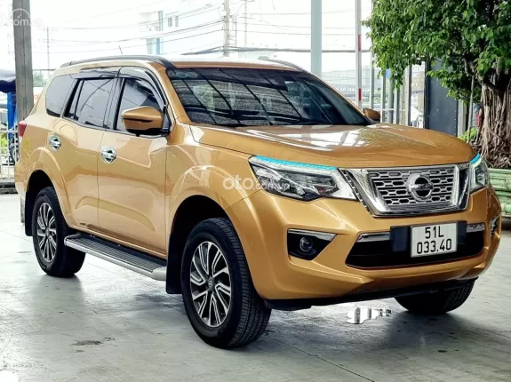 Nissan Terra 2.5L E 2WD AT 2019 - Máy xăng số tự động, odo 5 vạn km, hỗ trợ góp