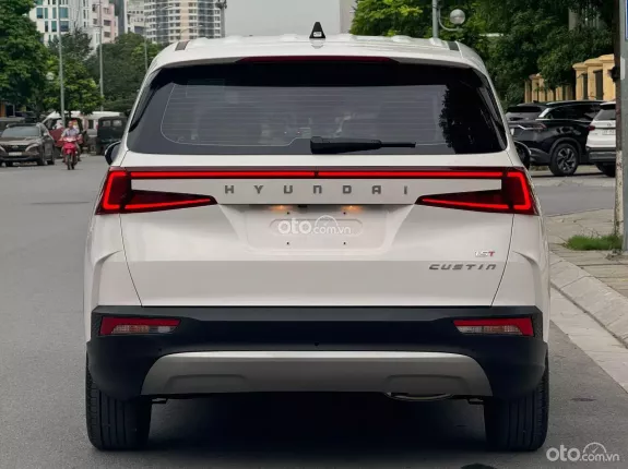 Hyundai Custin 1.5T-GDi Tiêu chuẩn 2023 - Giá Còn Cực Tốt
