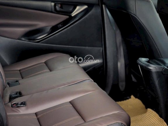 Toyota Innova 2.0E 2016 - Innova 2016MT