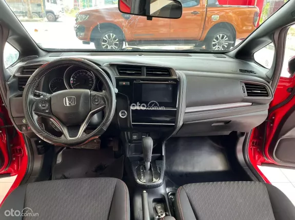 Honda Jazz RS 2018 - Hatback chất lượng, khung vỏ cứng cáp, xe Zin 100%