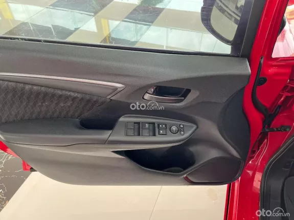 Honda Jazz RS 2018 - Hatback chất lượng, khung vỏ cứng cáp, xe Zin 100%