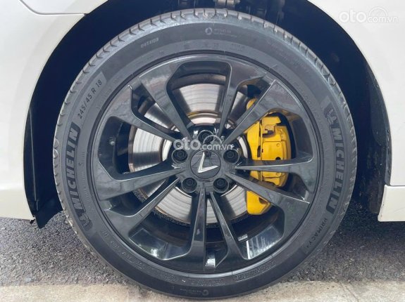 VinFast LUX A2.0 Tiêu chuẩn 2022 - VinFast LUX A 2.0 base