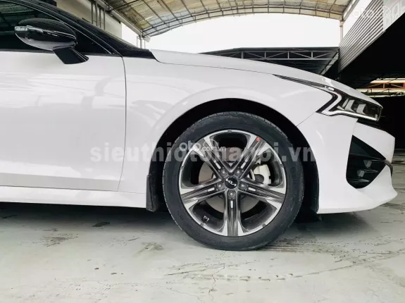 Kia K5 2.5 GT-Line 2024 - Xe màu trắng, cực mới, odo lướt chỉ 8.000km, hộp số 8 cấp xịn xò