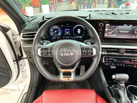 Kia K5 2.5 GT-Line 2024 - Xe màu trắng, cực mới, odo lướt chỉ 8.000km, hộp số 8 cấp xịn xò