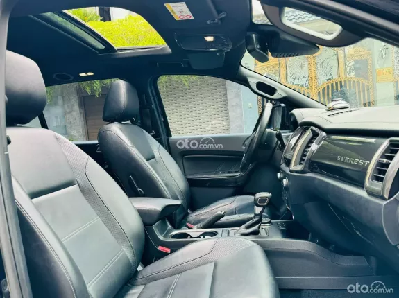 Ford Everest Titanium 2.0L AT 4WD 2019 - 👑 Ford Everest Titanium 2.0L AT 4x4 2019👑
