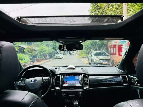 Ford Everest Titanium 2.0L AT 4WD 2019 - 👑 Ford Everest Titanium 2.0L AT 4x4 2019👑