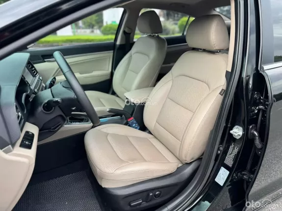 Hyundai Elantra 2019 - Xe đẹp, 1 chủ từ mới, full lịch sử hãng, giá tốt