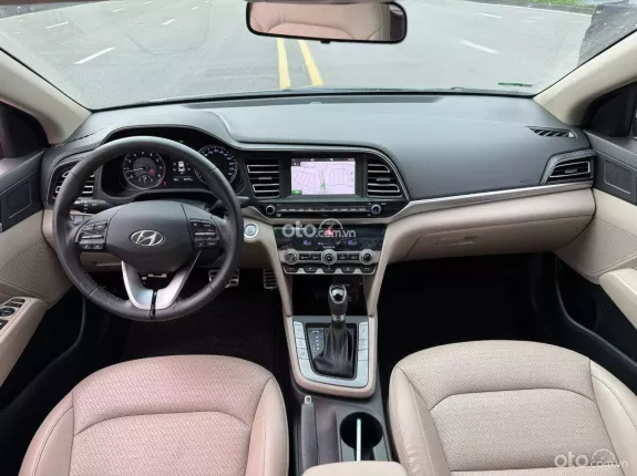 Hyundai Elantra 2019 - Xe đẹp, 1 chủ từ mới, full lịch sử hãng, giá tốt