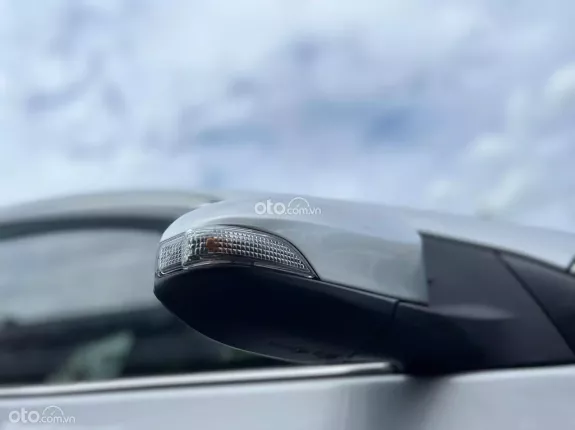 Toyota Corolla Altis 2017 - Máy xăng số tự động bản G đi 94 ngàn kilomet