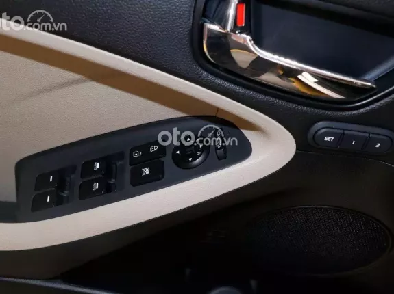 Kia Cerato 2.0 AT Premium 2018 - Kia Cerato 2.0 AT Trắng 2018