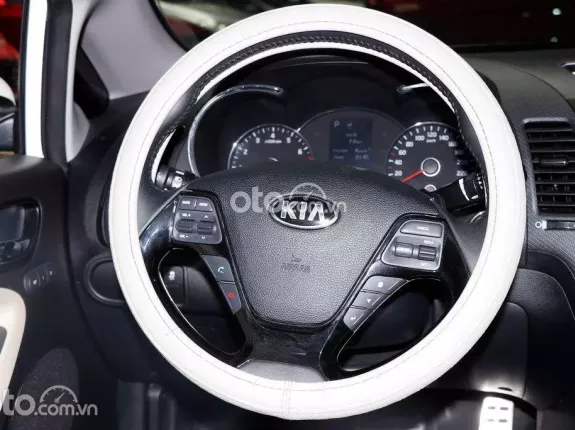 Kia Cerato 2.0 AT Premium 2018 - Kia Cerato 2.0 AT Trắng 2018