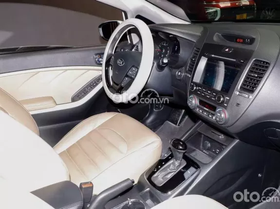 Kia Cerato 2.0 AT Premium 2018 - Kia Cerato 2.0 AT Trắng 2018