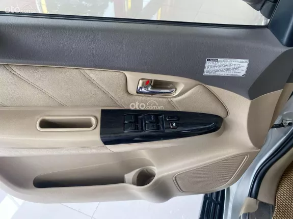 Toyota Fortuner 2.7 V 4X4 AT 2013 - SUV 7 chỗ cực đẹp, máy xăng cực khỏe, keo chỉ Zin tuyệt đối