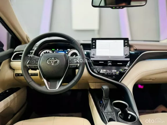 Toyota Camry 2.5Q 2023 - 1 chủ bảo dưỡng từ đầu - Còn bảo hành đến 2026