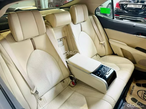 Toyota Camry 2.5Q 2023 - 1 chủ bảo dưỡng từ đầu - Còn bảo hành đến 2026