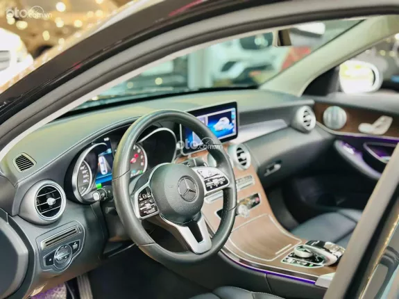 Mercedes-Benz C200 Exclusive 2020 - Bản FL có cửa sổ trời, zin nguyên keo chỉ