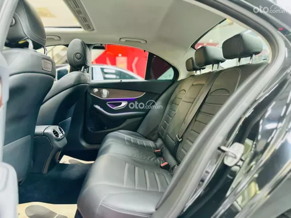 Mercedes-Benz C200 Exclusive 2020 - Bản FL có cửa sổ trời, zin nguyên keo chỉ