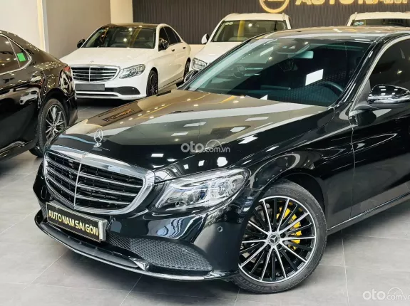 Mercedes-Benz C200 Exclusive 2020 - Bản FL có cửa sổ trời, zin nguyên keo chỉ
